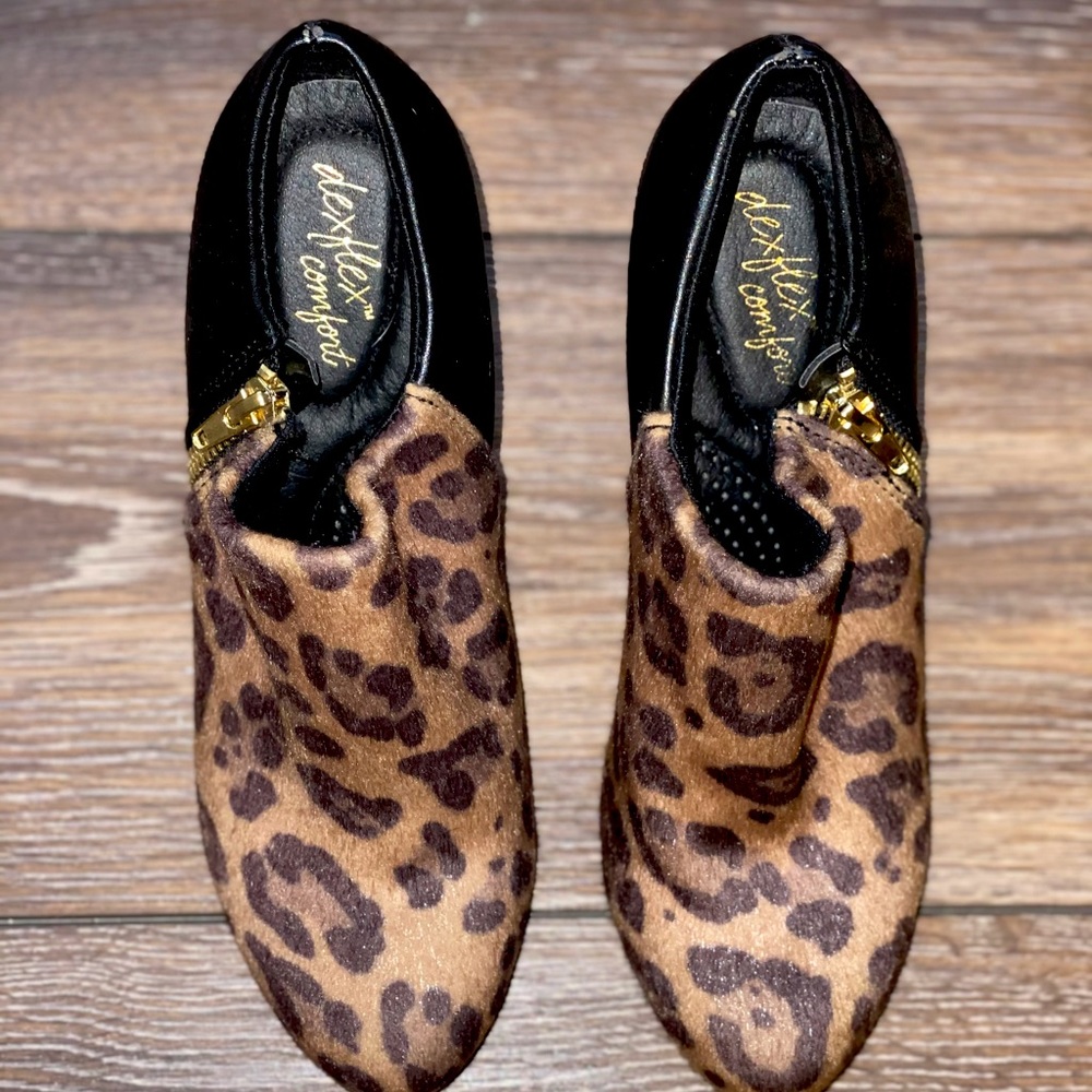 Faux fur faux leather Leopard print Bootie heels